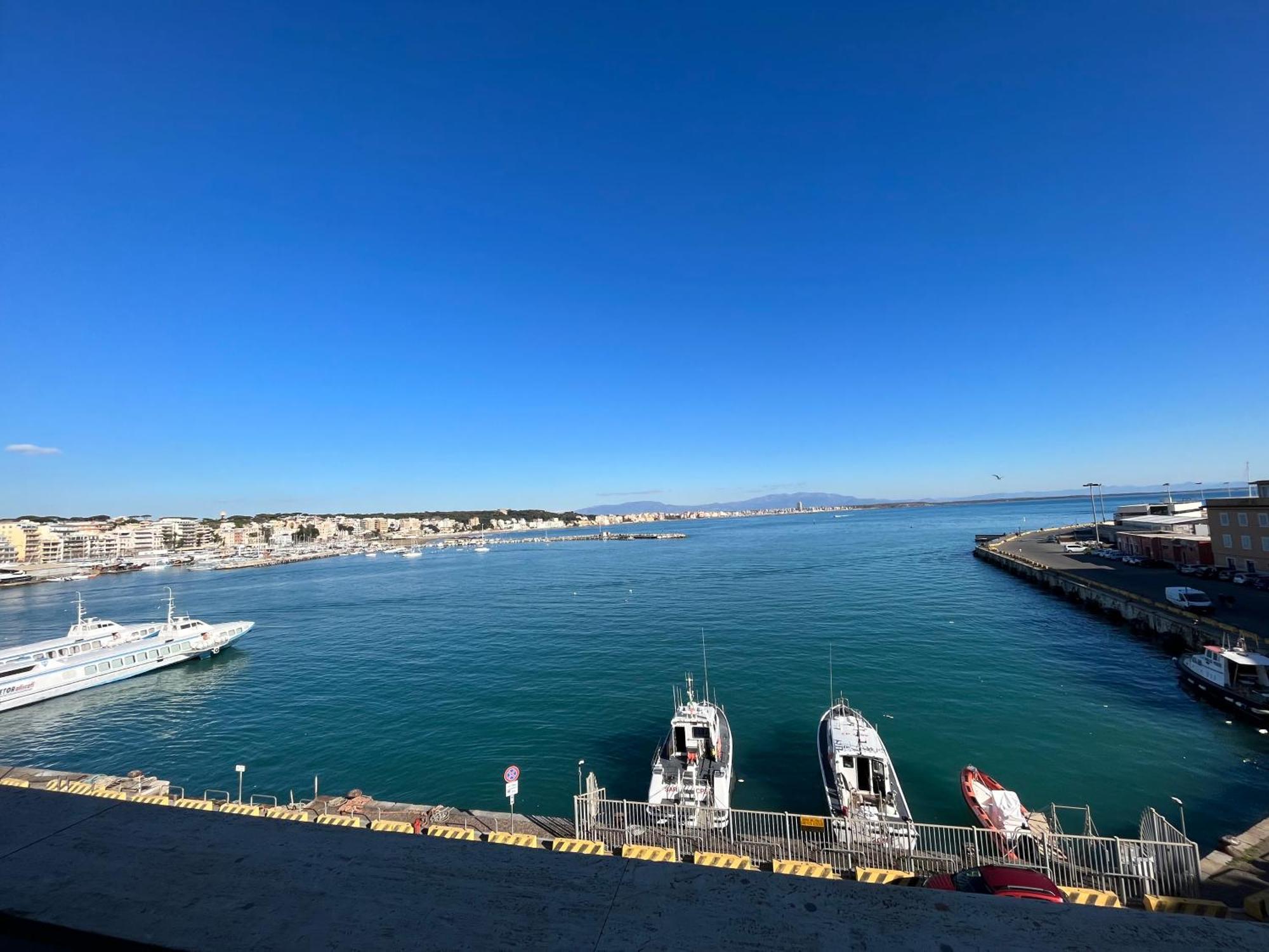 Il Cavalluccio Anzio Esterno foto